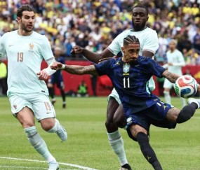 拉菲尼亚伤停五周成巴萨重大损失,赛前带伤出战自负其责