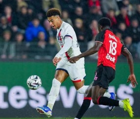 12亿豪门一夜崩盘！核心怒喷队友自私，主帅当场翻脸，法甲变天在即