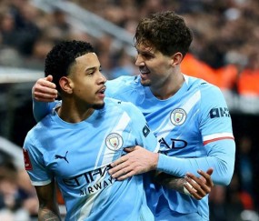 足总杯曼城3-1纽卡，轮换阵容逆转取胜进八强，魔鬼赛程迎考验